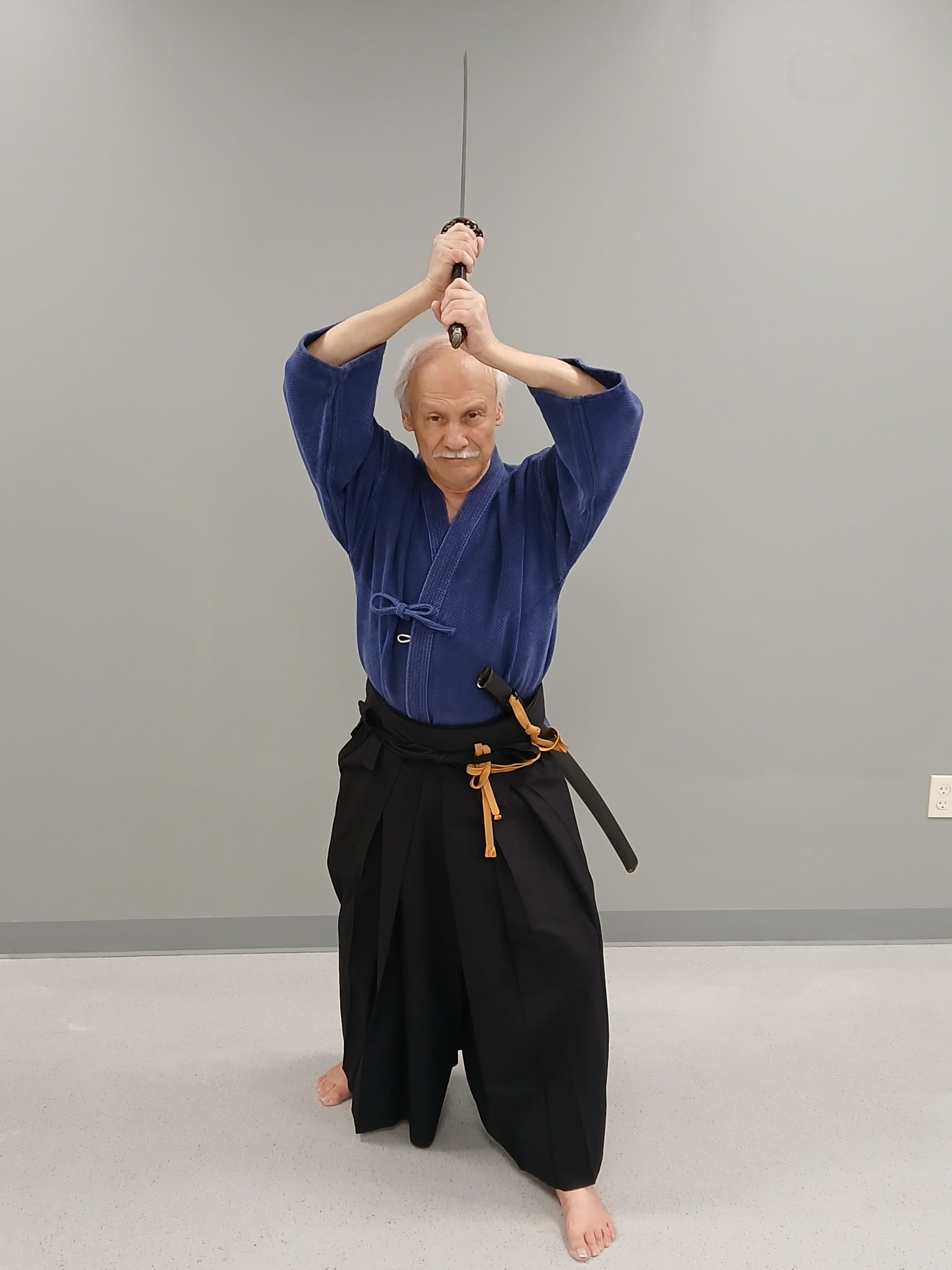 Sensei Wojo doing Jodan No Kamae